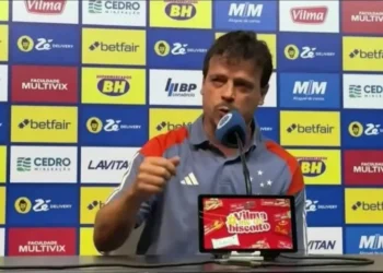 Fernando Diniz em coletiva após empate com Grêmio • Reprodução / Cruzeiro