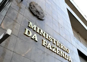 Prédio do Ministério da Fazenda e Receita Federal na avenida Prestes Maia, zona central da capital. - Crédito:ITACI BATISTA/AE/AE/Codigo imagem:117319 • ITACI BATISTA/AE/AE/Codigo imagem:117319