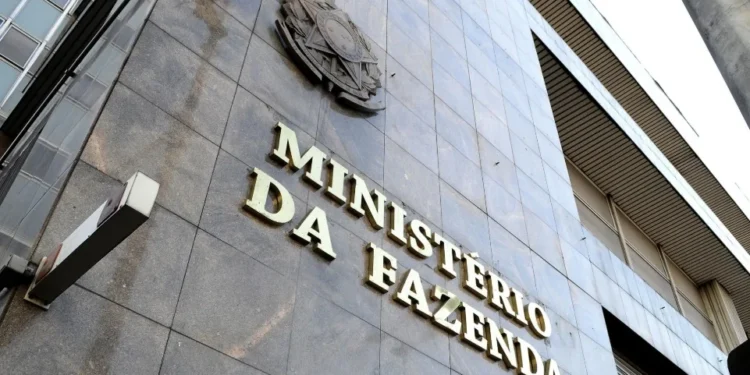IR, salário mínimo e abono: entenda o que muda com propostas de Haddad