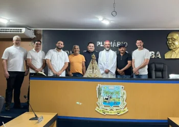 Câmara Municipal de Miracema do Tocantins Recebe Imagem Peregrina de Nossa Senhora de Nazaré