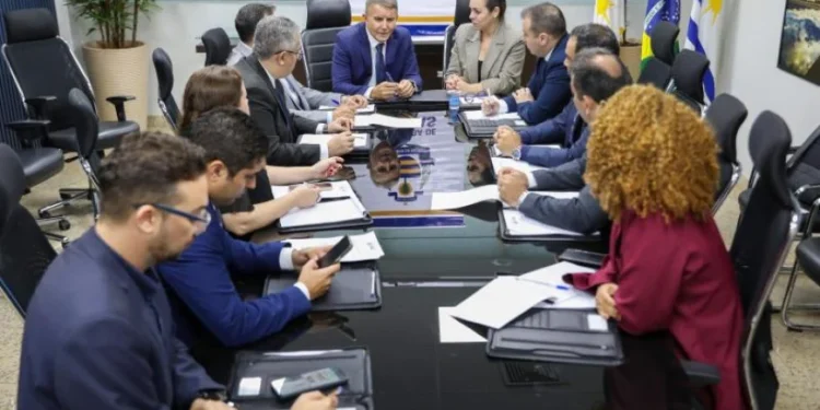 Equipes de Eduardo e Cinthia iniciam transição pela ATCP; trabalho continua nesta 2ª