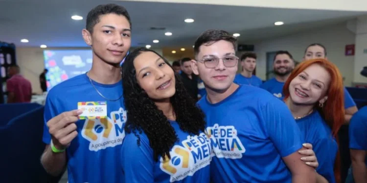 Pagamento do Pé-de-Meia começa na segunda-feira, 25