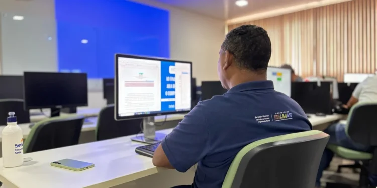 Servidores aprenderam sobre criação e edição de textos, desenvolvimento de planilhas, comunicação por e-mail e o uso adequado das redes sociais