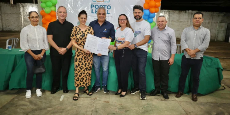 Governo do Tocantins transforma vidas com entrega de títulos de propriedade a 800 famílias tocantinenses