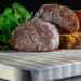 Dieta carnívora: famosa nas redes sociais, entenda se faz bem à saúde