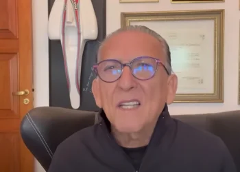 Robson Conceição enfrenta Shaquie O'Foster neste sábado (2) • Reprodução