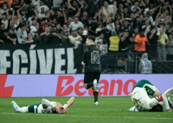 Garro comemora seu gol no duelo entre Corinthians e Palmeiras • Divulgação/Brasileirão