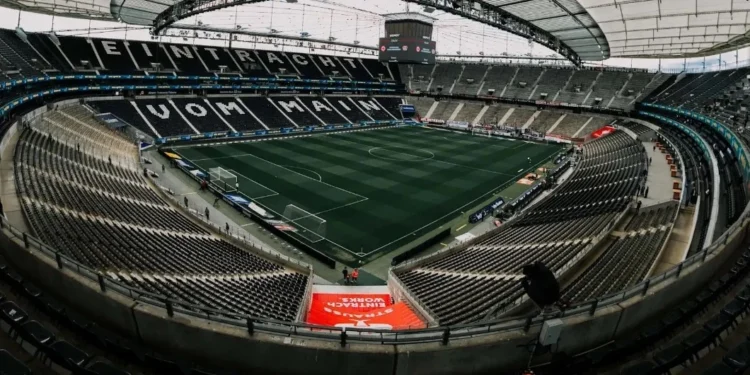 Deutsche Bank Park, casa do Eintracht Frankfurt • Foto: Divulgação/ Eintracht Frankfurt