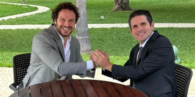 O líder do PRD, deputado Fred Costa (MG), e o líder do Republicanos, deputado Hugo Motta (PB) nesta quarta-feira (6) • Divulgação/Republicanos