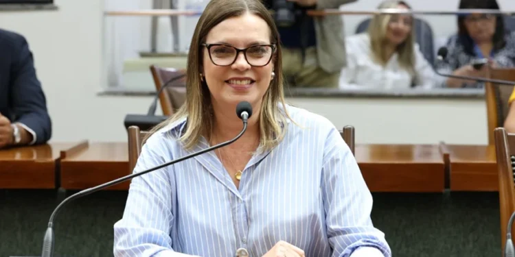 Claudia Lelis garante ciclovia para Taquaruçu, pavimentação de rodovias no sudeste e centro e projetos esportivos na LDO 2025