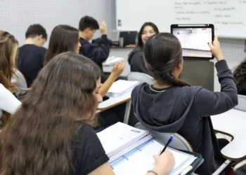 Estudantes vão fazer prova de física, química e biologia no domingo (10) • José Cruz/Agência Brasil