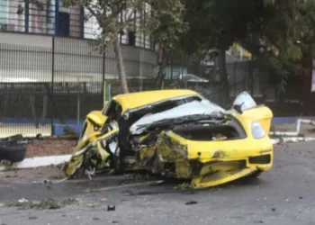 Porsche que atingiu e matou motociclista em São Paulo • Alexandre Serpa/Ato Press/Estadão Conteúdo