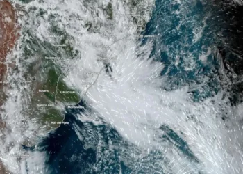 Ciclone tem previsão de se formar no Atlântico Sul. • Reprodução/ Zoom Earth
