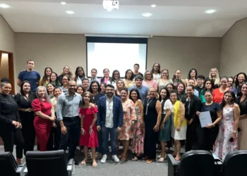 Curso de Língua Portuesa e Redação Oficial contou com duas turmas um total de 100 servidores capacitados.