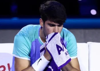 Carlos Alcaraz foi derrotado por Casper Ruud na estreia do ATP Finals • Guglielmo Mangiapane/Reuters
