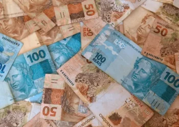 O crescimento econômico visualizado nos primeiros anos do governo Lula 3, para Meirelles, é herança também de reformas realizadas no passado • Getty Images