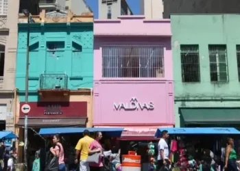 Região da 25 de Março, um dos principais pontos de comércio popular em São Paulo • 19/12/2023 - Rovena Rosa/Agência Brasil