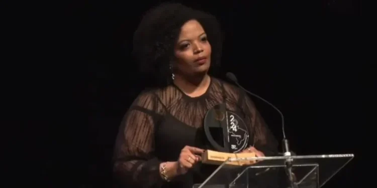 Basília Rodrigues, da CNN, está entre as 3 jornalistas negras mais admiradas do país