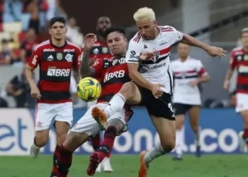 Flamengo e São Paulo nunca foram rebaixados para a Segunda Divisão do futebol brasileiro • Rubens Chiri/São Paulo