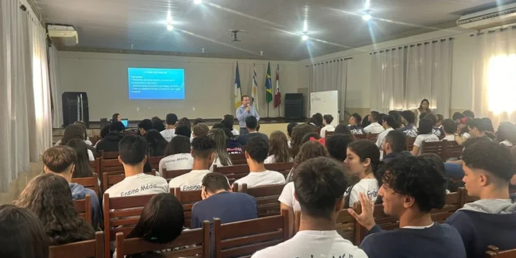 Operação Hagnos: Em Palmas, estudantes são orientados sobre tipos de violência contra crianças e adolescentes