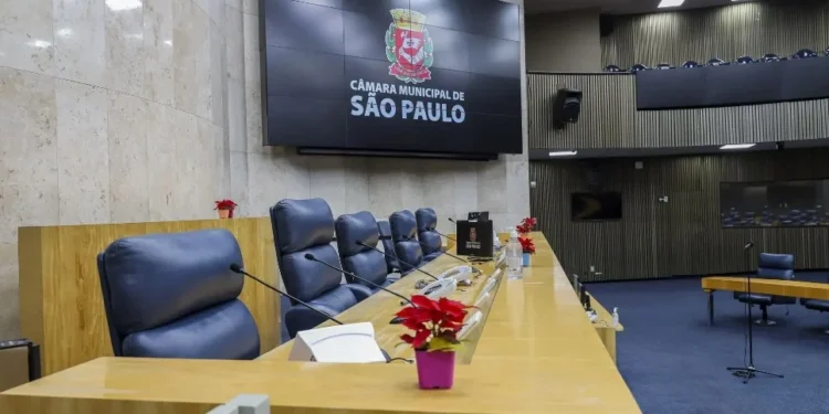Aumento de 37% pra salario de vereadores em SP: como foi aprovado e qual motivo