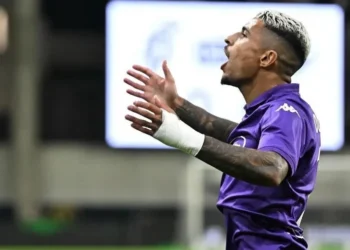 Dodo, lateral da Fiorentina • Reprodução/Instagram Dodo