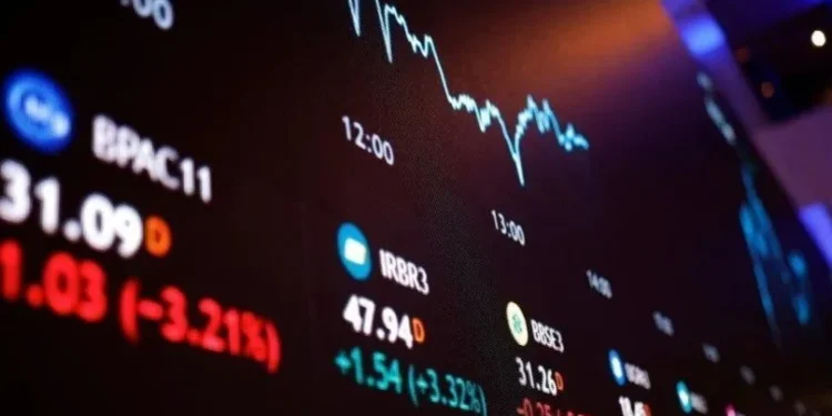 Ações de emergentes registram maior saída mensal de estrangeiros desde 2020