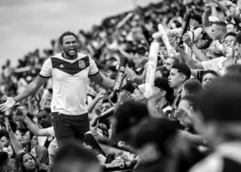 Torcida da Ponte Preta no Moisés Lucarelli • Fábio Soares/FCMPO