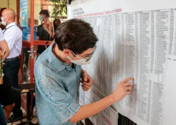 Primeira fase da Fuvest foi realizada no último domingo (17) • Marcos Santos/USP Imagens