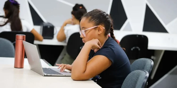 Saresp 2024: 6º ano faz provas de linguagens e ciências da natureza hoje