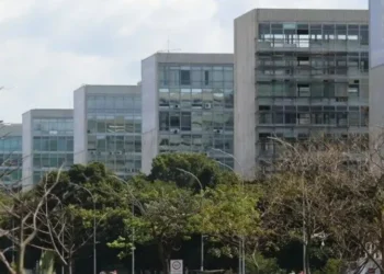 Prédios da Esplanadas dos Ministérios • Arquivo - Fabio Rodrigues Pozzebom/Agência Brasil