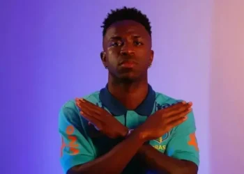 Vini Jr. faz gesto antirracista • Rafael Ribeiro/CBF