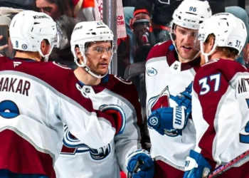 Avalanche vence na NHL • Reprodução/X/NHL