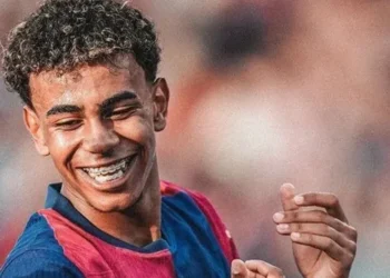 Yamal é o jogador mais jovem a ser titular pelo Barcelona • Reprodução/Instagram Yamal