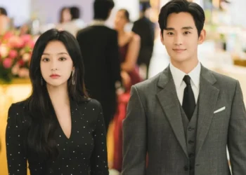 Kim Ji-Won (Descendendes do Sol) e Kim Soo-hyun (Tudo Bem Não Ser Normal) protagonizam "Rainha das Lágrimas". • Divulgação/Netflix