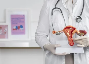 Mioma uterino pode causar cólicas, sangramento excessivo e anemia • Freepik