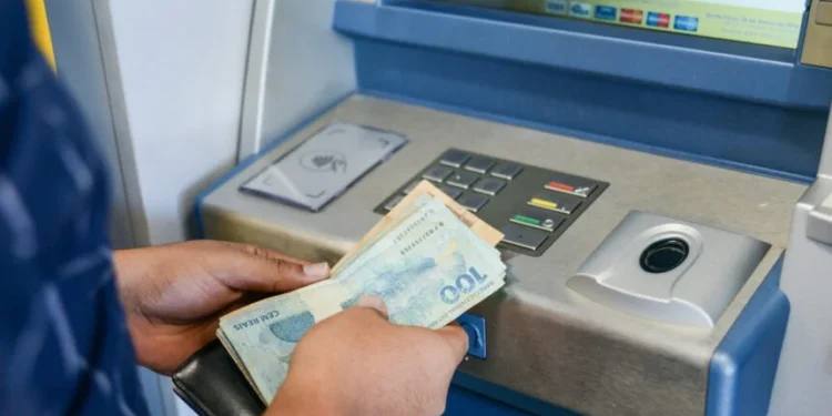 DINHEIRO NA CONTA! Prefeitura de Palmas antecipa pagamento da primeira parcela do 13º salário