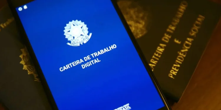 13º salário: por que a 2ª parcela é menor? Entenda a cobrança do IR