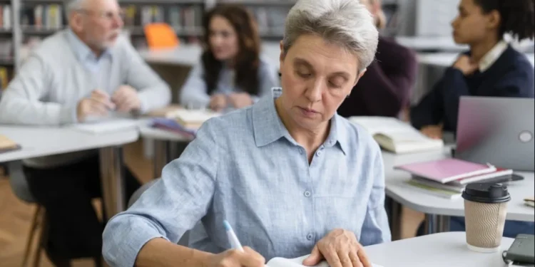 Universidade federal em MG tem vestibular exclusivo para idosos; saiba mais