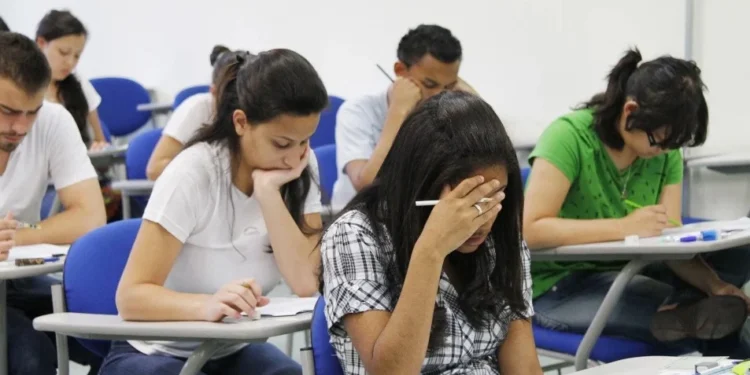 Redação da Fuvest: saiba o que esperar e como se preparar