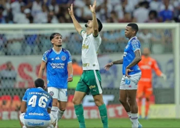 Flaco López comemora o gol da vitória do Palmeiras sobre o Bahia • HEULER ANDREY/DIA ESPORTIVO/ESTADÃO CONTEÚDO