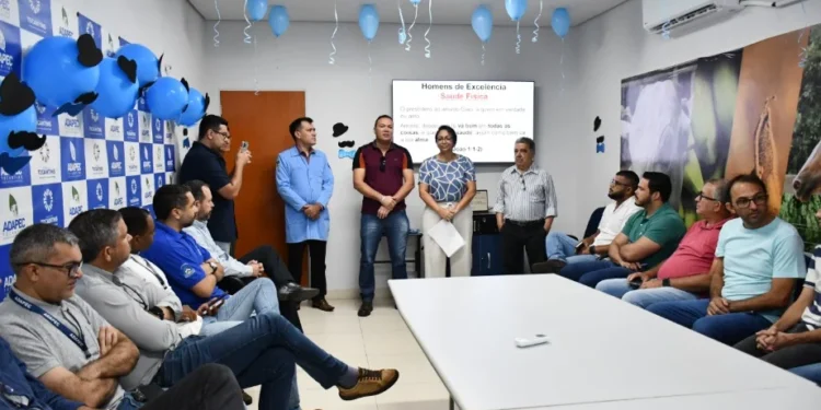 Adapec promove conscientização sobre saúde masculina em evento do Novembro Azul