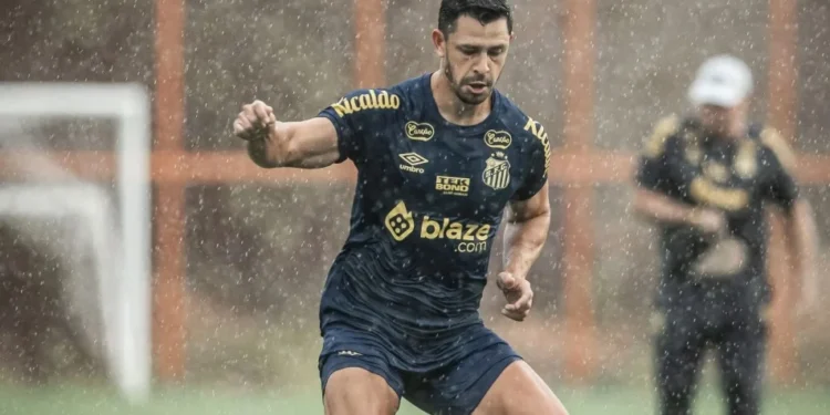 Giuliano pede para deixar o Santos e negocia rescisão