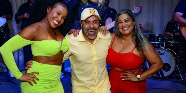 Ex-BBBs Sol e Cida curtem evento juntas 20 anos após o reality • Dilson Silva/AgNews