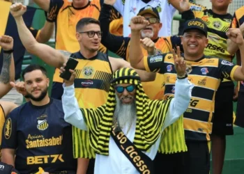 Torcedores do Novorizontino durante o jogo contra o Goiás • X/Brasileirão Série B