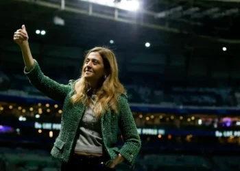 Leila Pereira foi reeleita presidente do Palmeiras • Foto: Ricardo Moreira/Getty Images