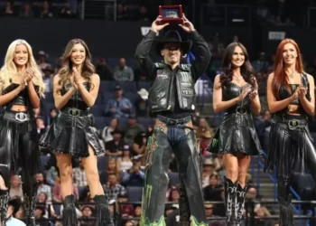 José Vitor Leme ganhou um cheque de US$ 50.883 para somar aos US$ 6,42 milhões já conquistados na carreira, e coletou 147,5 pontos — Foto: PBR/Divulgação