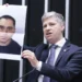 PF indicia deputado por fala sobre delegado no plenário da Câmara