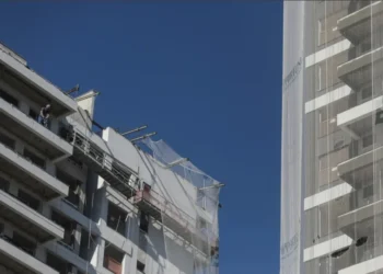 Foi a cidade São Paulo que puxou a alta nas duas possibilidades de uso do espaço comercial • 27/11/2020 REUTERS/Pilar Olivares