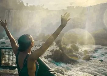 Taís Araujo comemora aniversário de 46 anos em Foz do Iguaçu • Instagram/ Taís Araujo